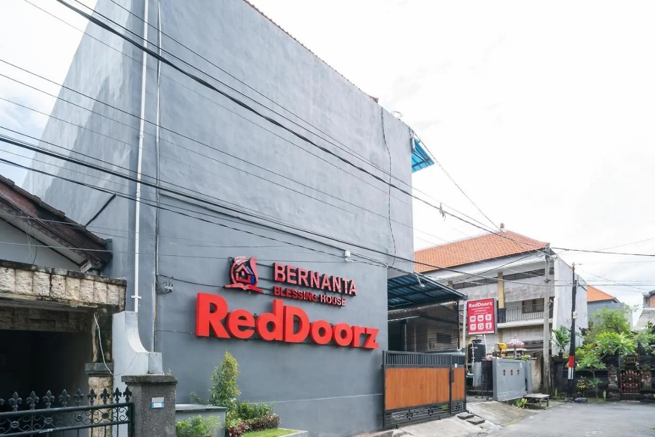 Hotel Reddoorz @ Jalan Gunung Talang Mahendradatta Kerobokan