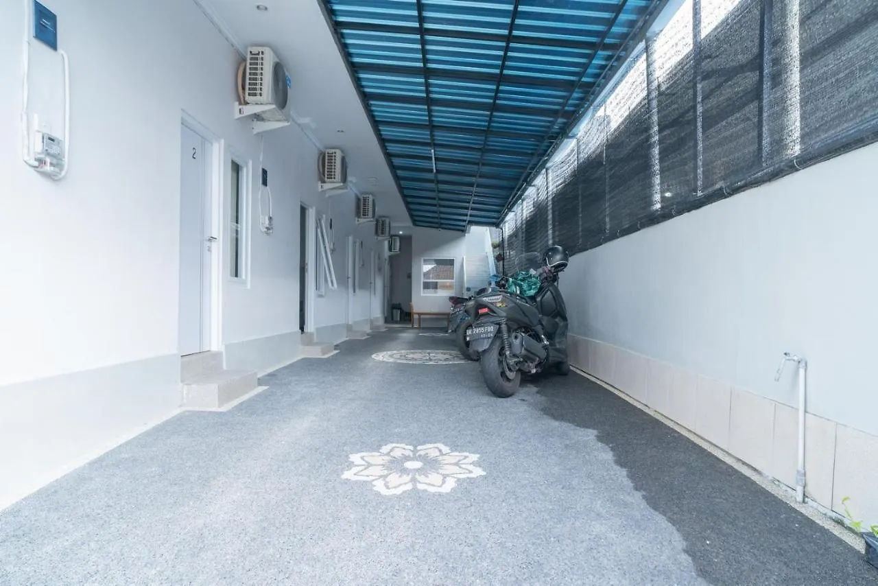 Reddoorz @ Jalan Gunung Talang Mahendradatta Kerobokan 0*,